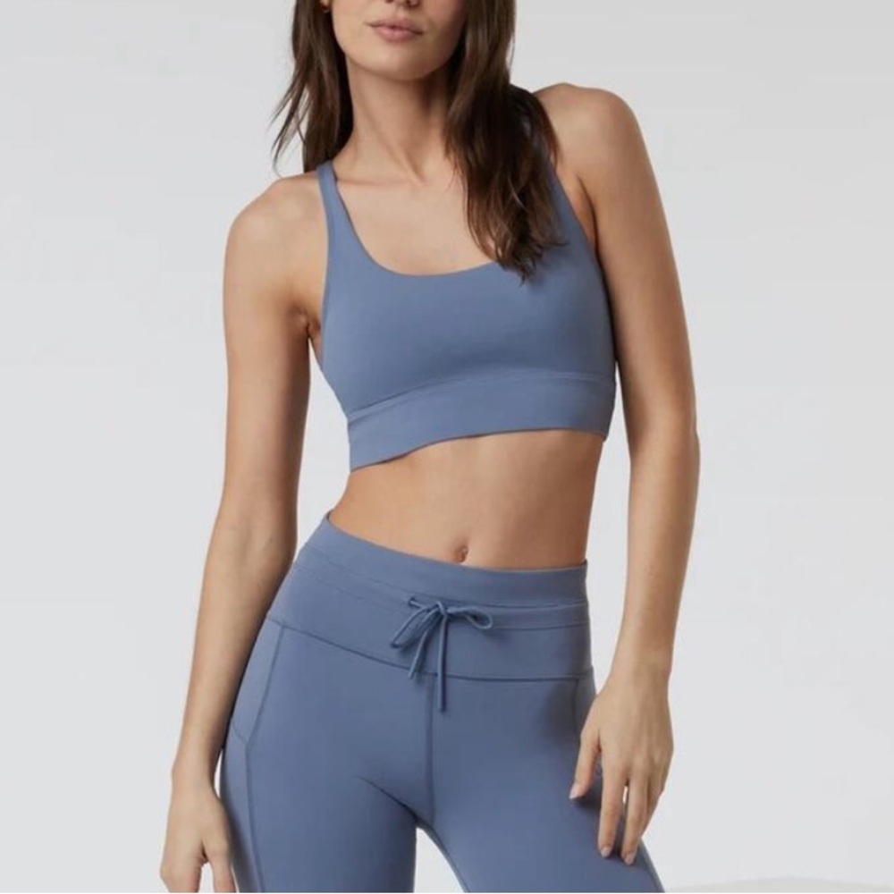 Vuori Women's Yosemite Longline Bra Mercury